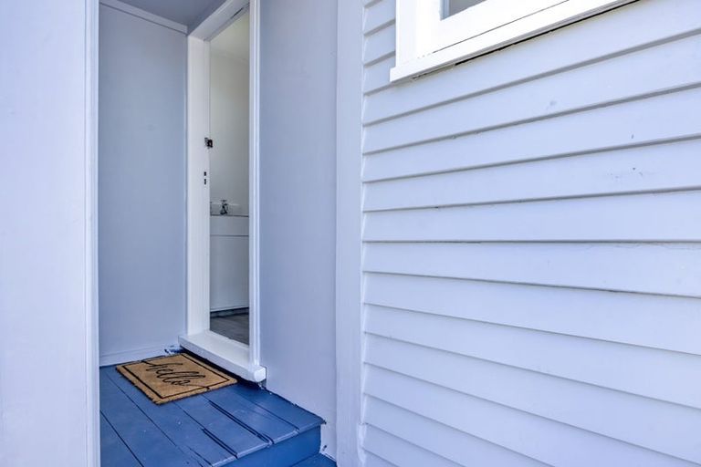 Photo of property in 2 Waihi Road, Hawera, 4610