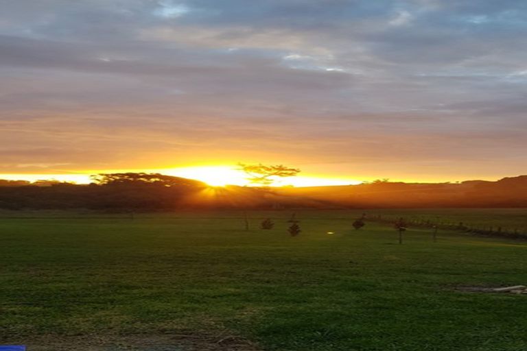 Photo of property in 757 Settlement Road, Hakaru, Wellsford, 0975