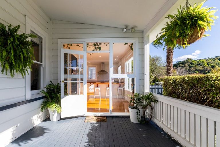 Photo of property in 19 Sheehan Street, Bay View, Napier, 4104