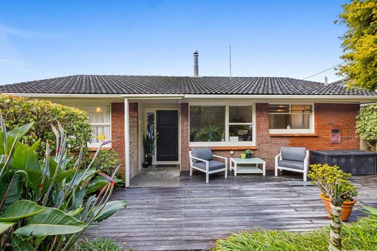 Photo of property in 278 Whangaparaoa Road, Red Beach, 0932
