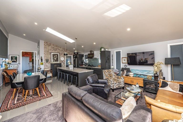 Photo of property in 3 Kamahi Street, Castlecliff, Whanganui, 4501