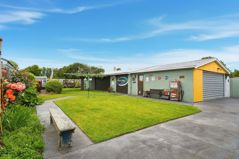 Photo of property in 83 Englefield Road, Northwood, Christchurch, 8051