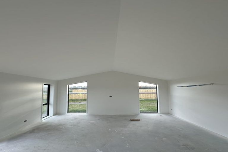 Photo of property in 22 Garden Road, Darfield, 7571