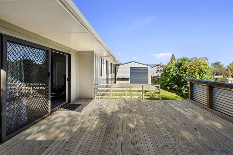 Photo of property in 194 Mangorei Road, Merrilands, New Plymouth, 4312