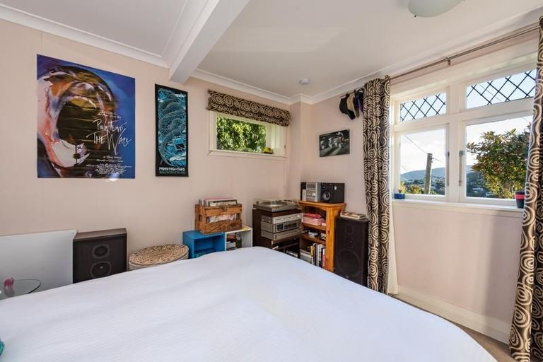 Photo of property in 25 Rangoon Street, Khandallah, Wellington, 6035