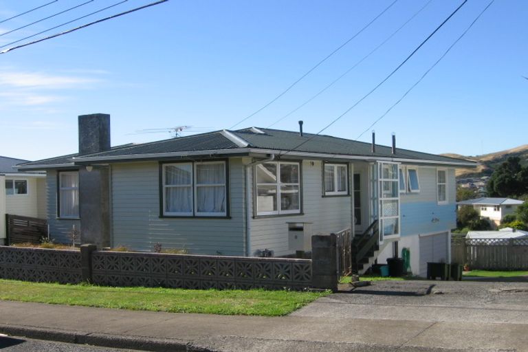 Photo of property in 8 Jane Grove, Paparangi, Wellington, 6037