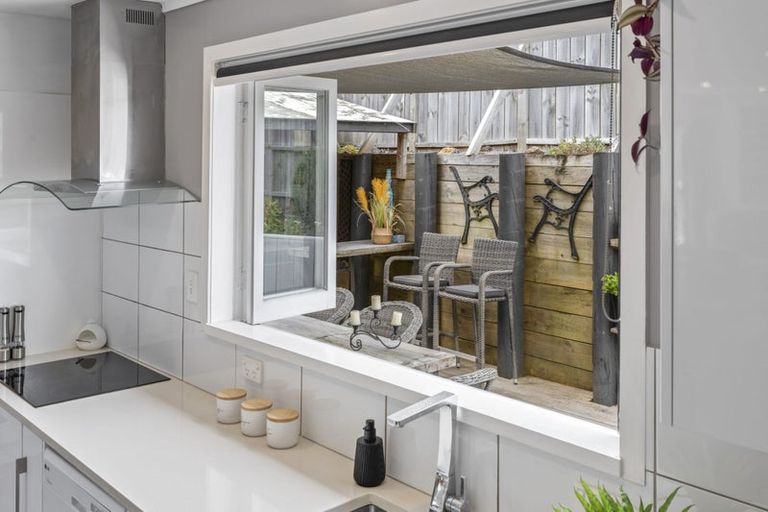 Photo of property in 7 Norman Road, Titirangi, Auckland, 0604