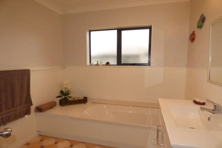 Photo of property in 14 Loveridge Place, Morrinsville, 3300