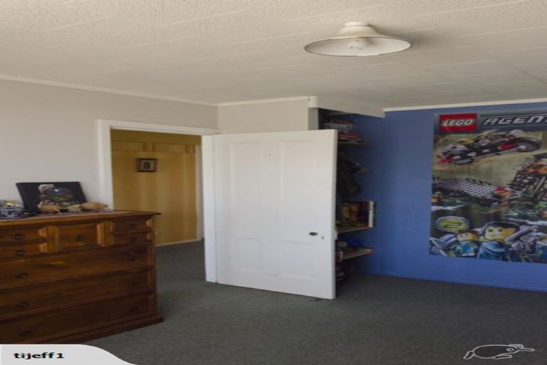 Photo of property in 20 Derby Street, Westport, 7825