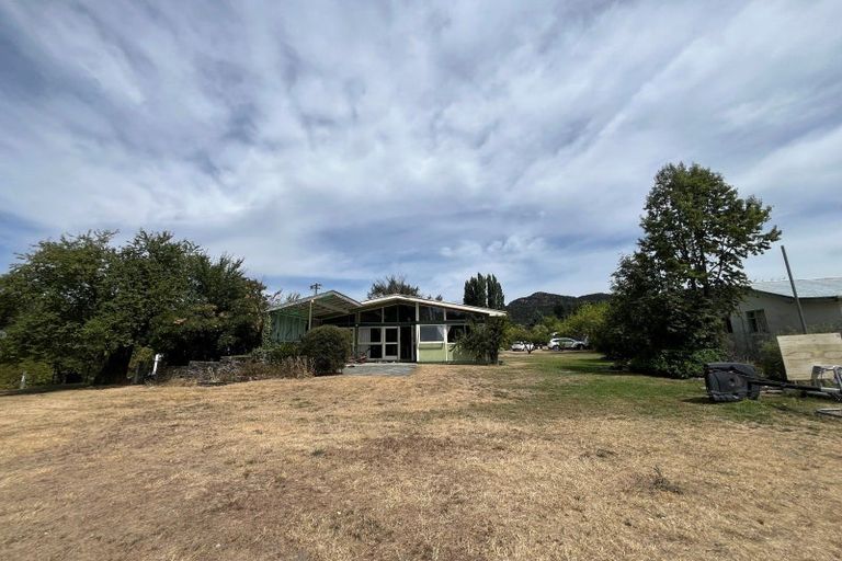 Photo of property in 92 Alison Avenue, Albert Town, Wanaka, 9305