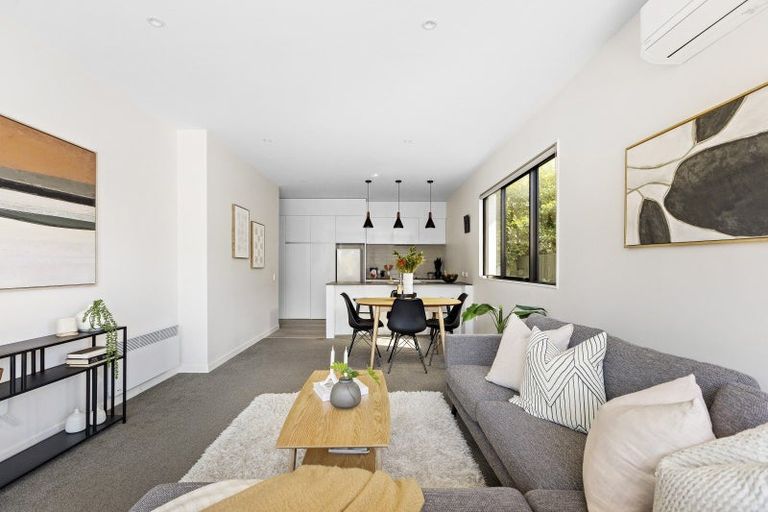 Photo of property in 19/6 Oswald Crescent, Paparangi, Wellington, 6037