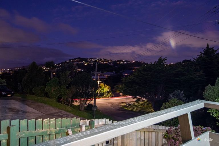Photo of property in 10f3 Tuapapa Street, Johnsonville, Wellington, 6037