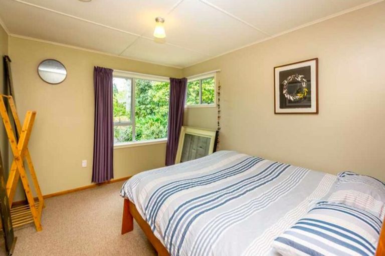 Photo of property in 11 Handley Place, Glen Avon, New Plymouth, 4312