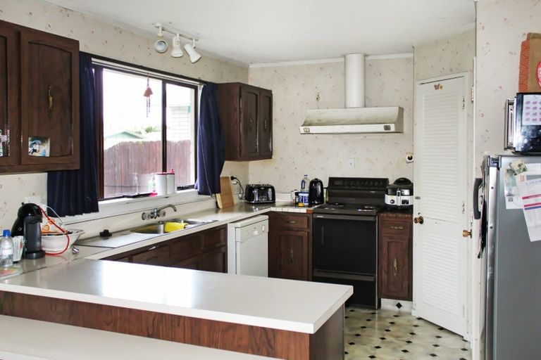 Photo of property in 43 Geraldine Crescent, Cloverlea, Palmerston North, 4412