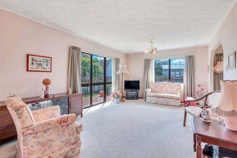 Photo of property in 13 Septimus Place, Henderson, Auckland, 0612
