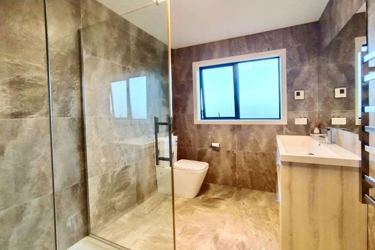 Photo of property in 74 Harrowglen Drive, Northcross, Auckland, 0630