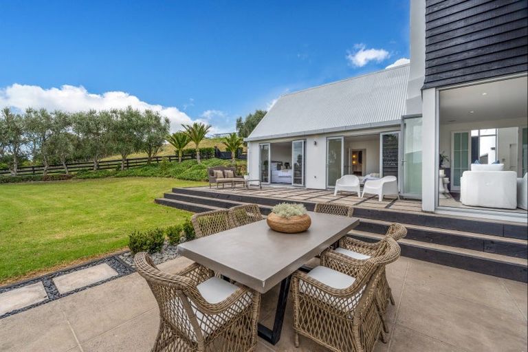 Photo of property in 122 Brownhill Road, Whitford, Manurewa, 2576