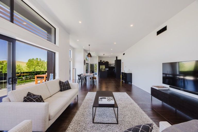 Photo of property in 4 Cemetery Road, Waipawa, 4273