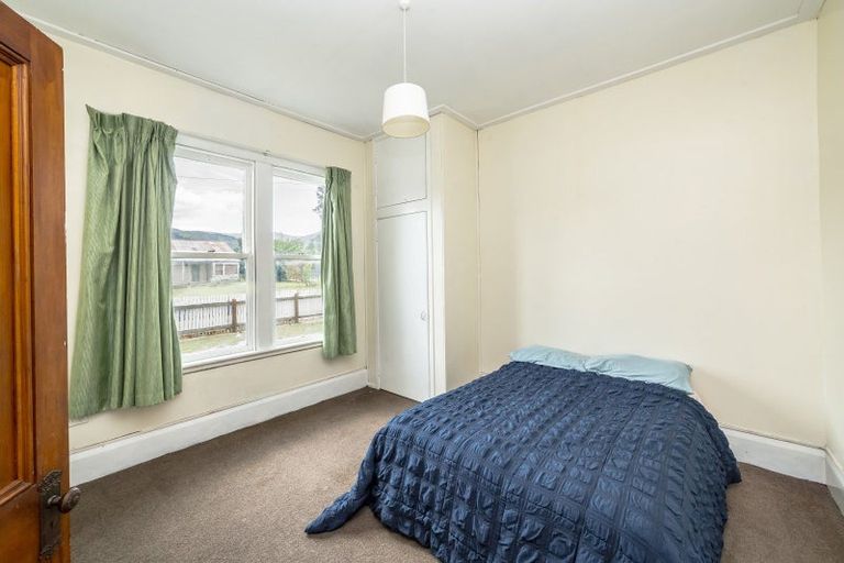 Photo of property in 17 Waite Street, Featherston, 5710