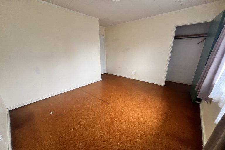 Photo of property in 81 Trias Road, Totara Vale, Auckland, 0629