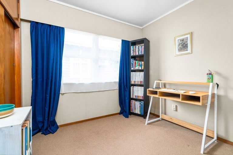 Photo of property in 2/92 Mill Road, Kensington, Whangarei, 0112