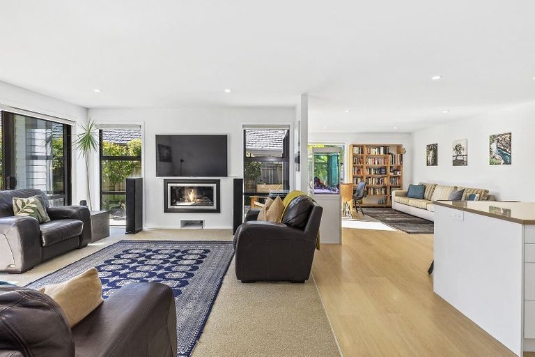 Photo of property in 50 Resolution Drive, Whitby, Porirua, 5024