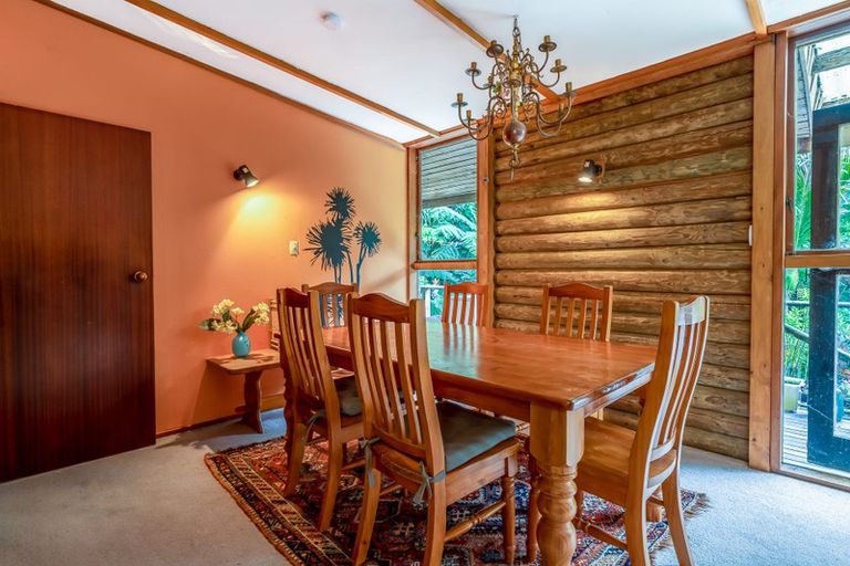 Photo of property in 54 Mahoe Road, Titirangi, Auckland, 0604