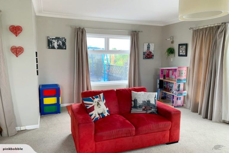 Photo of property in 20 King Street, Waiuku, 2123