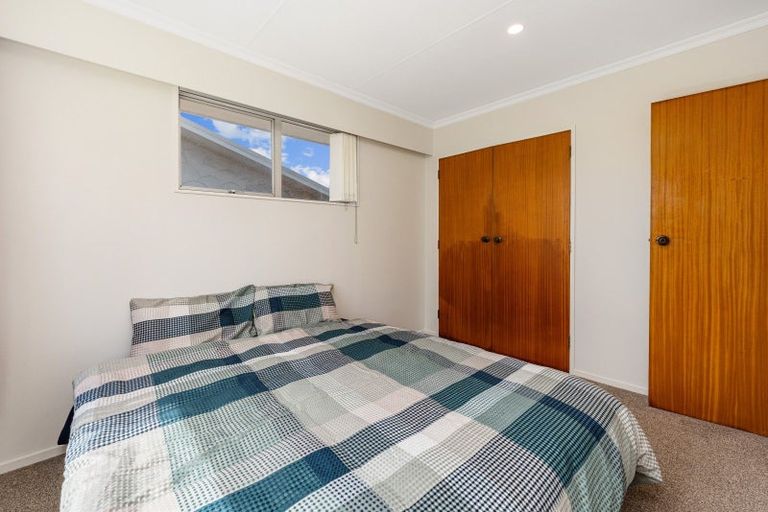 Photo of property in 11 Chippendale Crescent, Highbury, Palmerston North, 4412