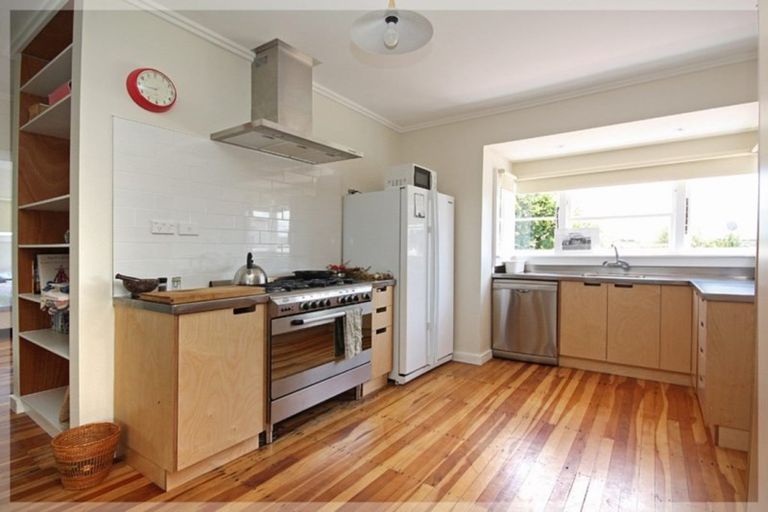 Photo of property in 42 Mckenzie Street, Levin, 5510