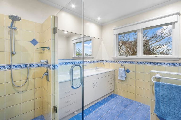 Photo of property in 10 Woodford Terrace, Ilam, Christchurch, 8053