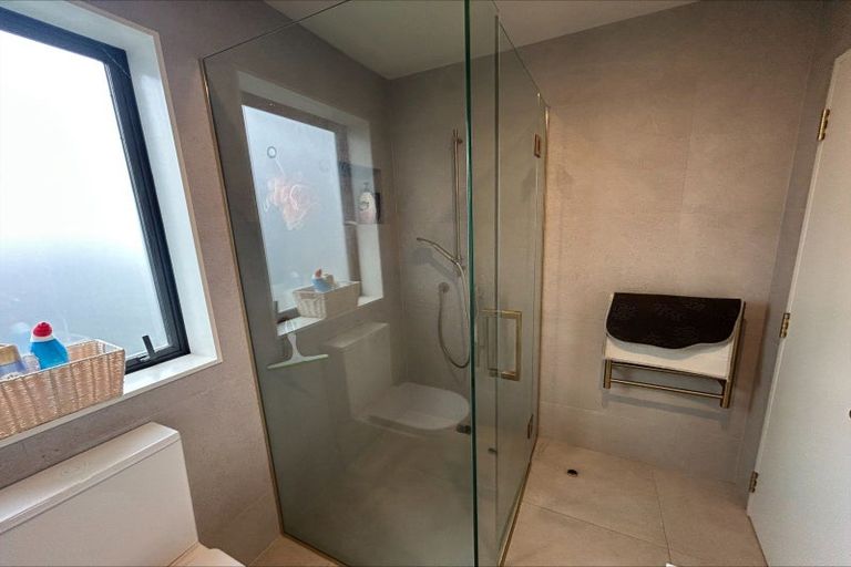 Photo of property in 16 Tomtit Crescent, Lake Hawea, 9382