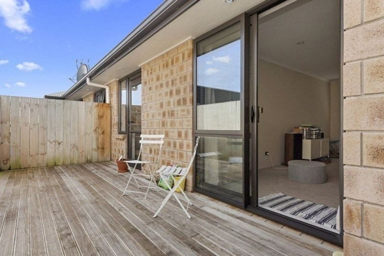 Photo of property in 2/99 Lake Road, Frankton, Hamilton, 3204