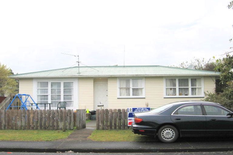 Photo of property in 1/18 Harper Street, Papakura, 2110