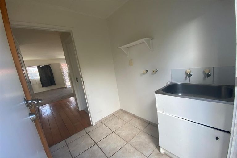 Photo of property in 64 Addington Avenue, Manurewa, Auckland, 2102