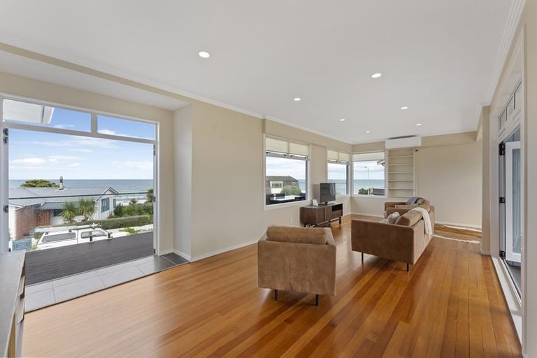 Photo of property in 2 Kapiti Terrace, Castlecliff, Whanganui, 4501