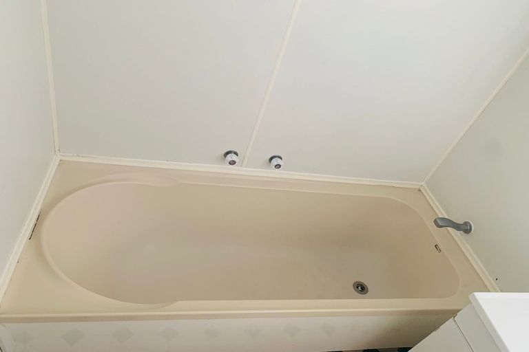 Photo of property in 1/117 Old Wairoa Road, Papakura, 2110