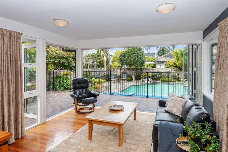 Photo of property in 90 Clyde Road, Ilam, Christchurch, 8041