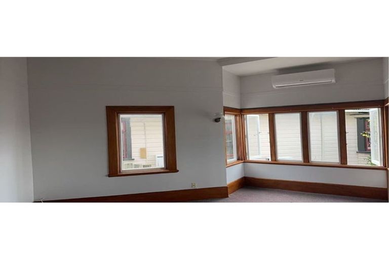 Photo of property in 30 Childers Terrace, Kilbirnie, Wellington, 6022