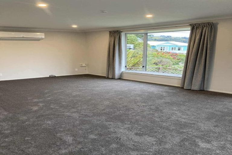Photo of property in 2 Kellas Street, Macandrew Bay, Dunedin, 9014
