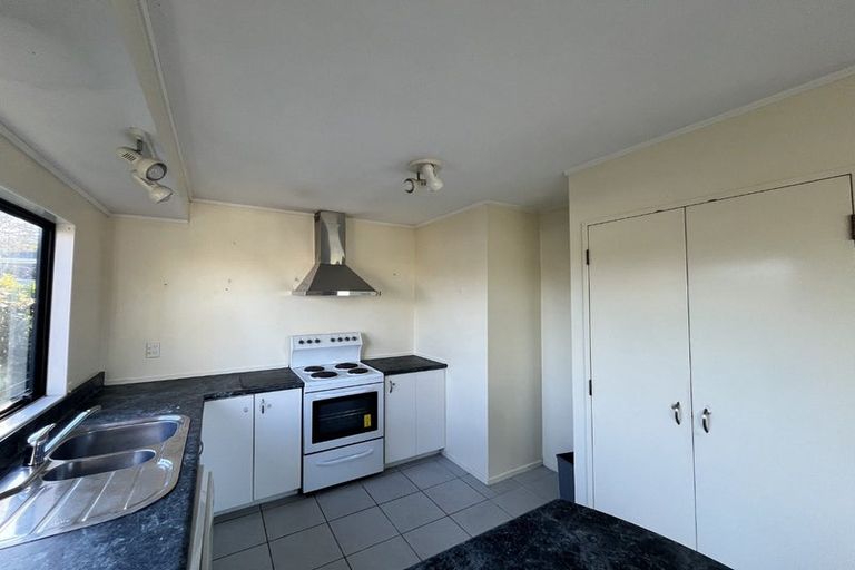 Photo of property in 2/10 Belmont Terrace, Milford, Auckland, 0620