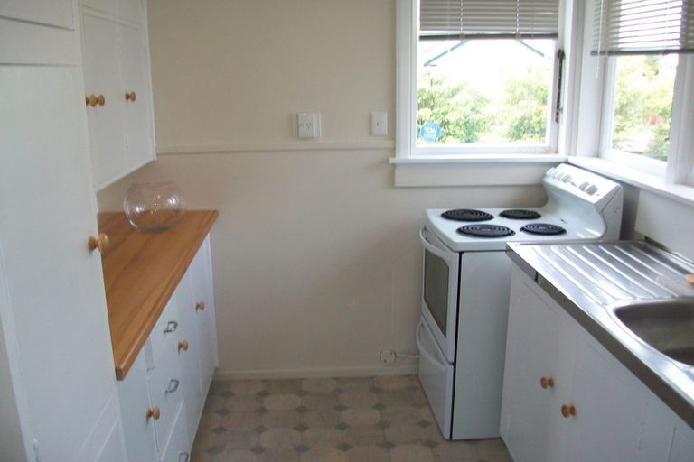 Photo of property in 37 Lambeth Crescent, Redwood, Christchurch, 8051