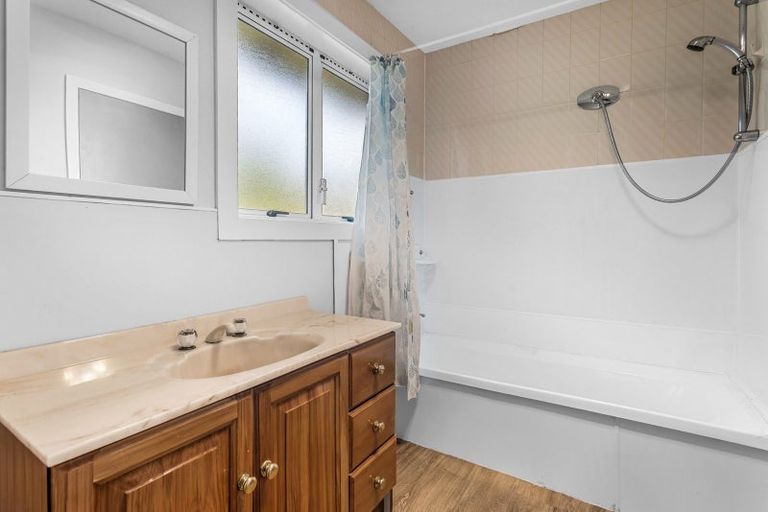 Photo of property in 14 Solway Avenue, Ilam, Christchurch, 8041