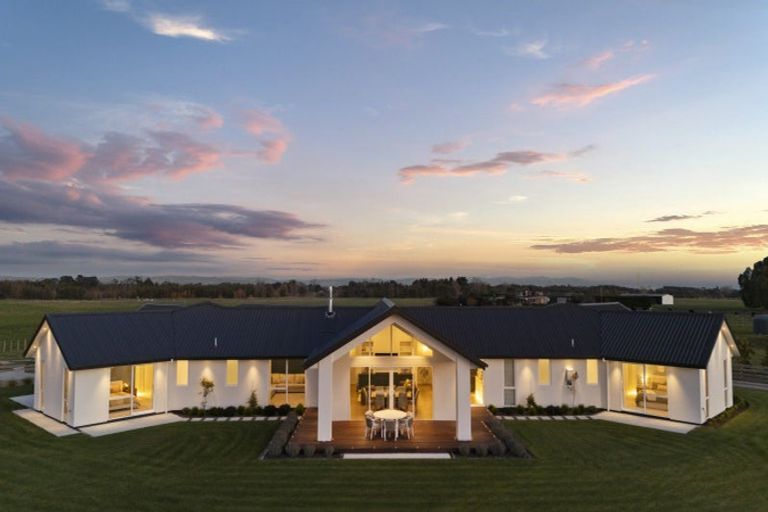 Photo of property in 160 Pharazyn Road, Feilding, 4777