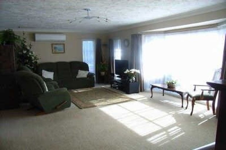 Photo of property in 42 Kimberley Street, Casebrook, Christchurch, 8051