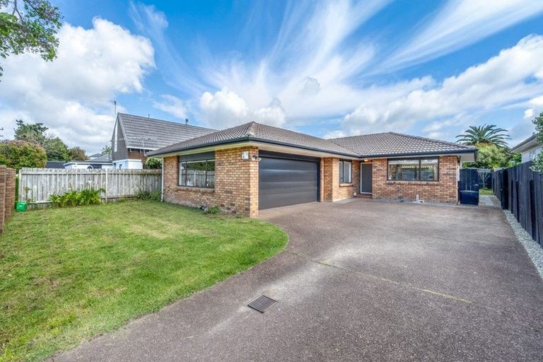 Photo of property in 21a Eastern Beach Road, Eastern Beach, Auckland, 2012