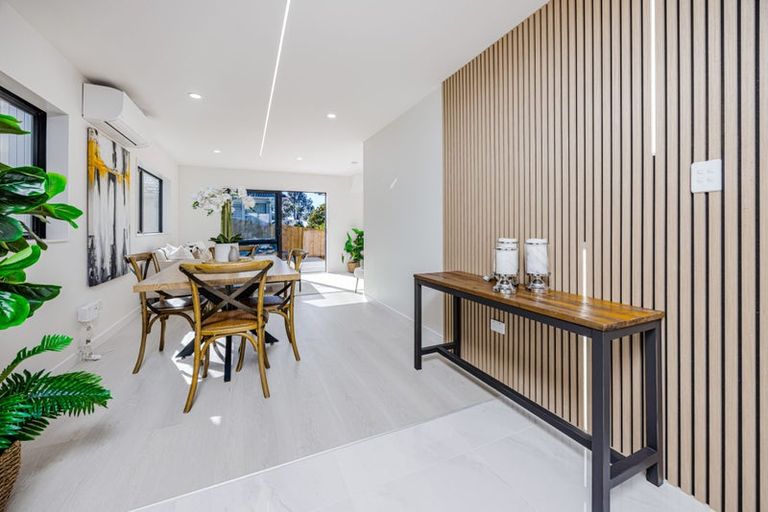 Photo of property in 4d Glenmore Road, Sunnyhills, Auckland, 2010