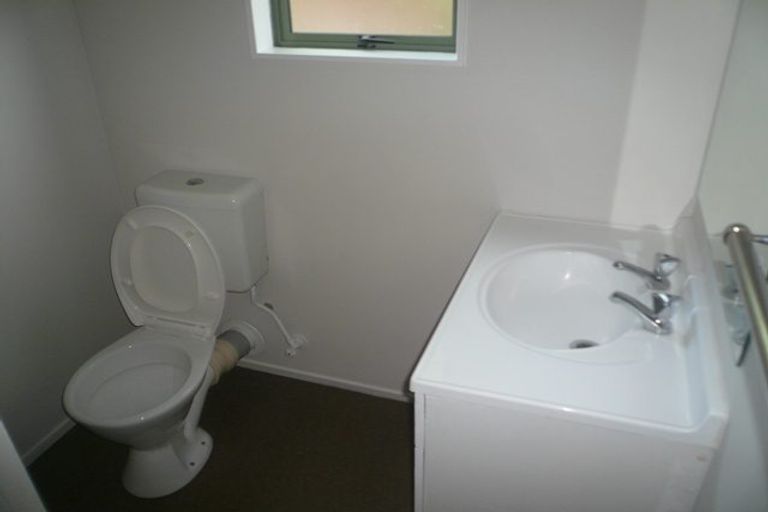 Photo of property in 43 Edmonton Road, Henderson, Auckland, 0612