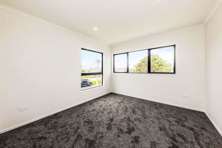 Photo of property in 6a Christmas Road, Manurewa, Auckland, 2102