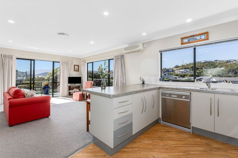 Photo of property in 57 Navigation Drive, Whitby, Porirua, 5024